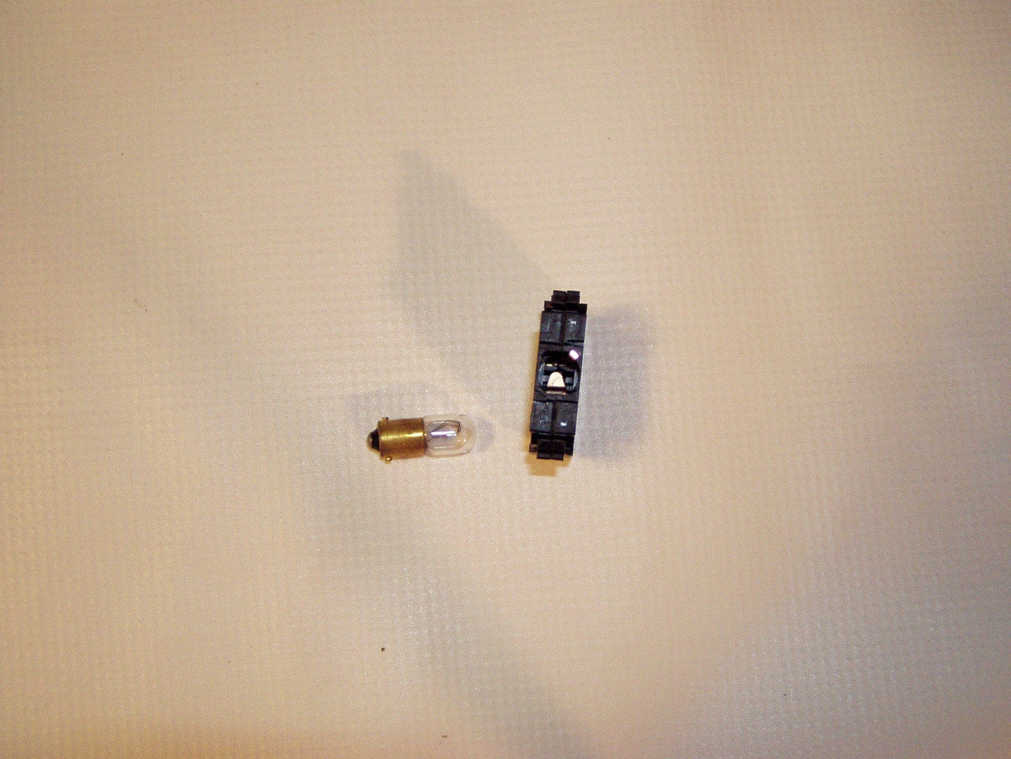 Light Unit for E22 Push Button Cutler